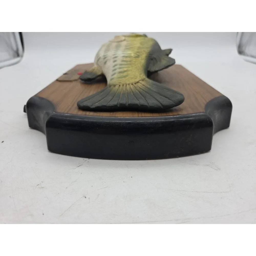 VTG  Big Mouth Billy Bass Gemmy 1999 - FOR PARTS - NON FUNCTIONAL SEE NOTES